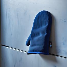 Oven Mitt dream symbolism visualization